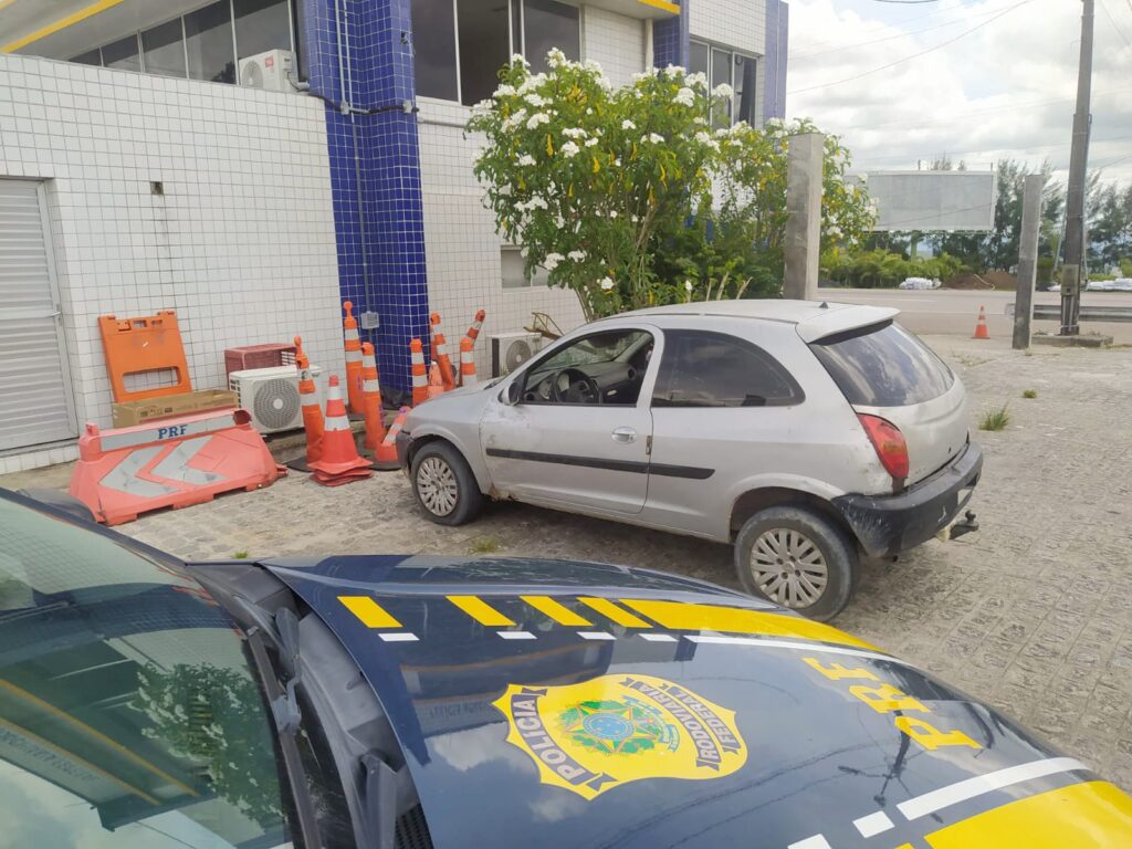 carro recolhido em Gravatá